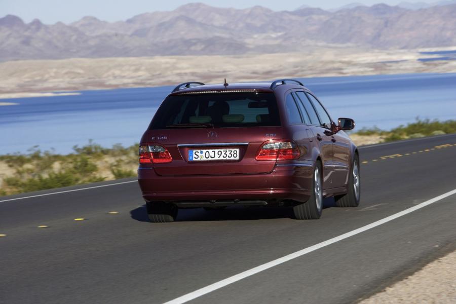  Mercedes-Benz E-Class Estate 2007 года  (фото 28 из 43)